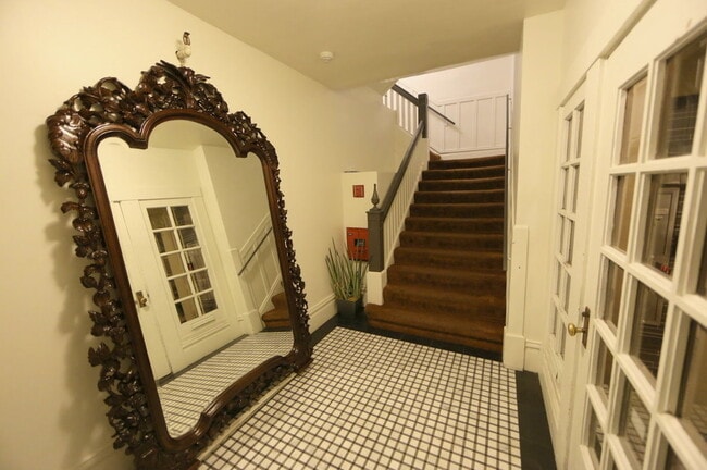 Lobby of building - 295 28th St