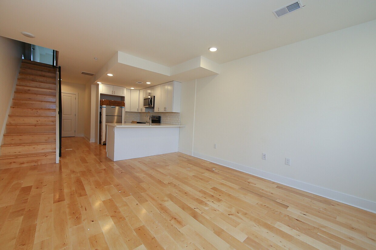 Photo - 1725 ARLINGTON ST Unit B