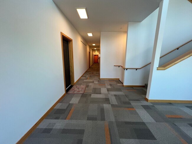 Building Photo - BH T 1801