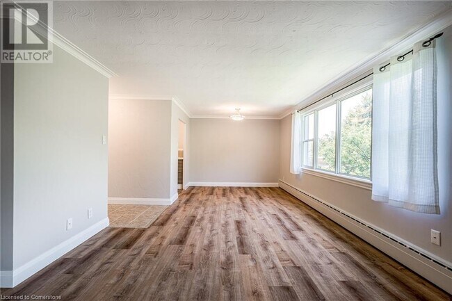 Building Photo - 2052 Courtland Dr