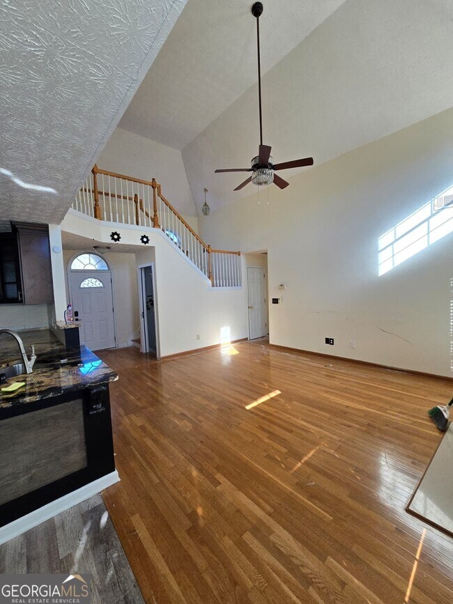 Foto del edificio - 108 Talon Pl