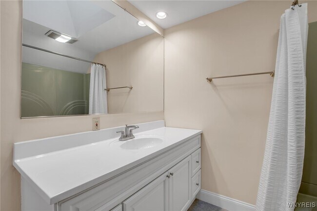 Foto del edificio - 21 Waverly Ave