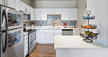 Building Photo - Parallax @ Georgetown Apartments
