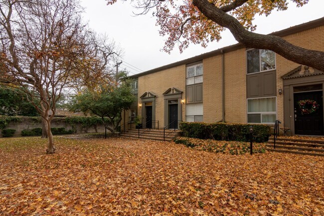 Foto del edificio - 7506 W Northwest Hwy