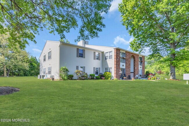 Foto del edificio - 10-5 Boise Ct