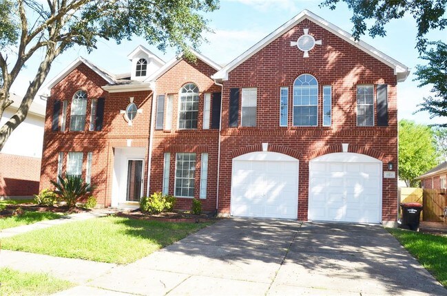 Foto del edificio - 8319 Adler Lake Dr