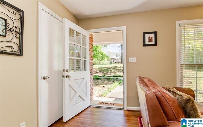 Foto del edificio - 2419 Dolly Ridge Rd