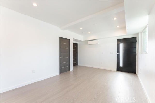 Foto del edificio - 6843 Haskell Ave