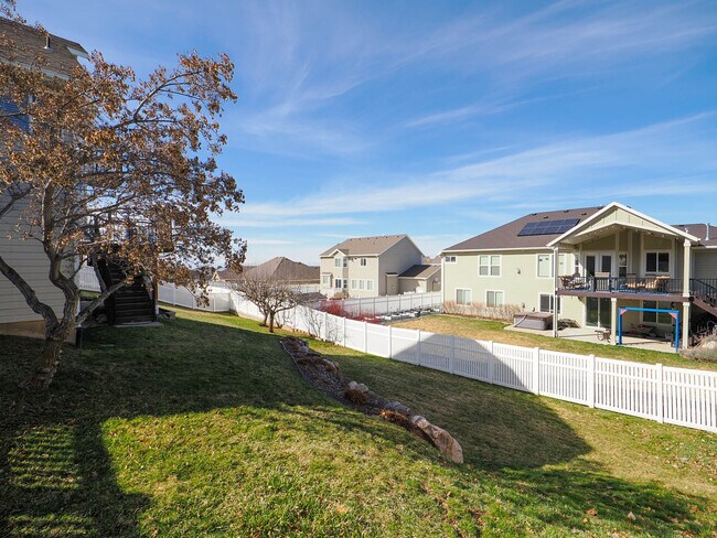 Building Photo - 3265 N 2175 E