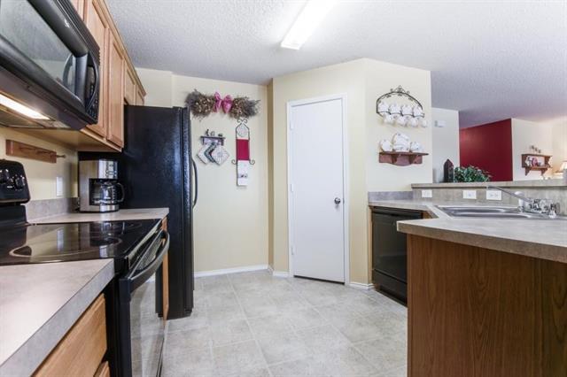 Building Photo - 9945 George Washington Dr