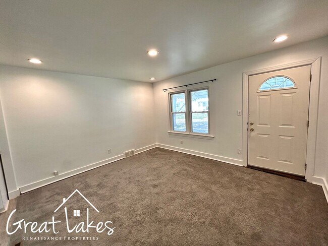 Foto del edificio - Charming 2 Bedroom 1 Bathroom now availabl...