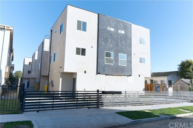 Primary Photo - 6522 Brynhurst Ave