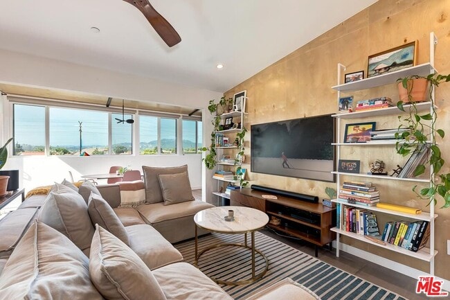 Building Photo - 3121 Verdugo Pl