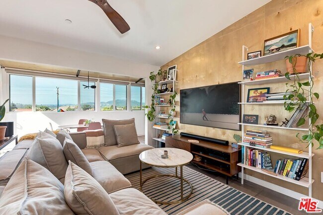 Foto del edificio - 3121 Verdugo Pl