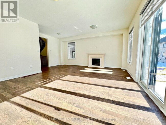 Building Photo - 2910 Nakina St