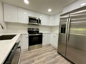 Building Photo - 11281 SW 88th St