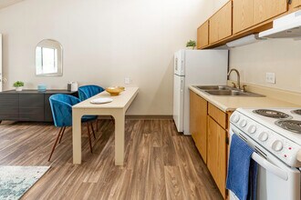 Building Photo - The Redwood