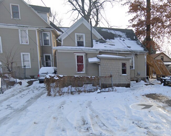 Building Photo - 1540 W 3rd St