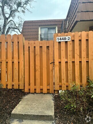 Building Photo - 1448 Park Shore Cir