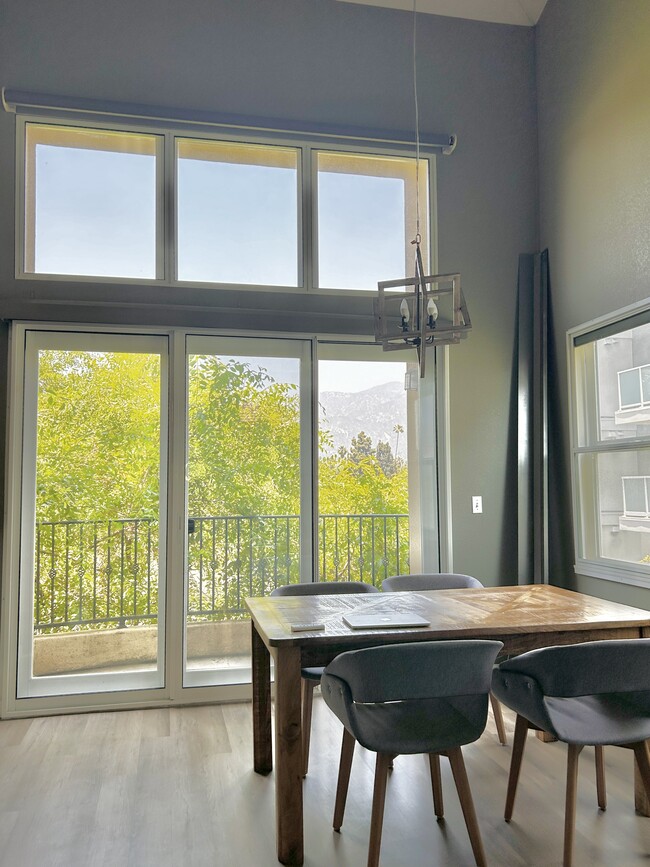 Dining Room - 286 N Madison Ave