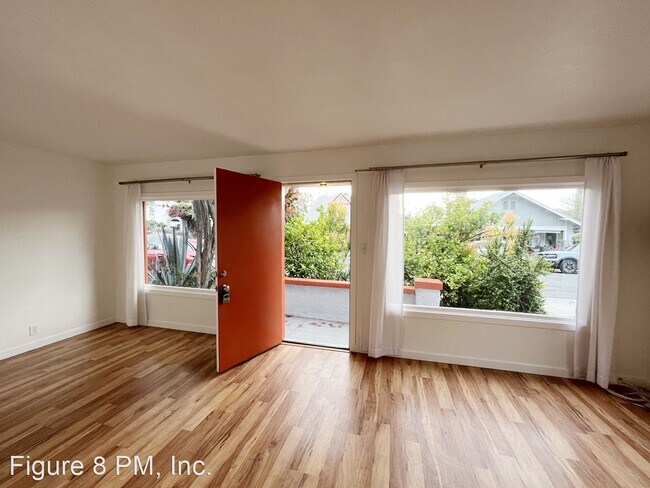 Foto del edificio - 2 br, 2 bath House - 5074 Mount Helena Ave