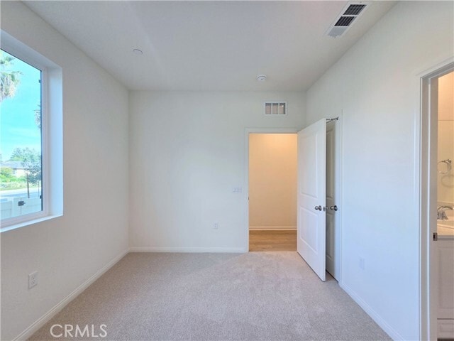 Foto del edificio - 2420 E Lincoln Ave