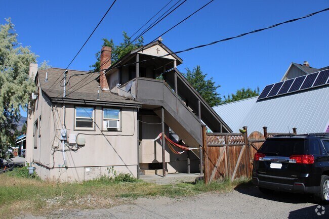 Building Photo - 17 N Buchanan Ave