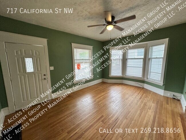 Foto del edificio - 717 California St NW