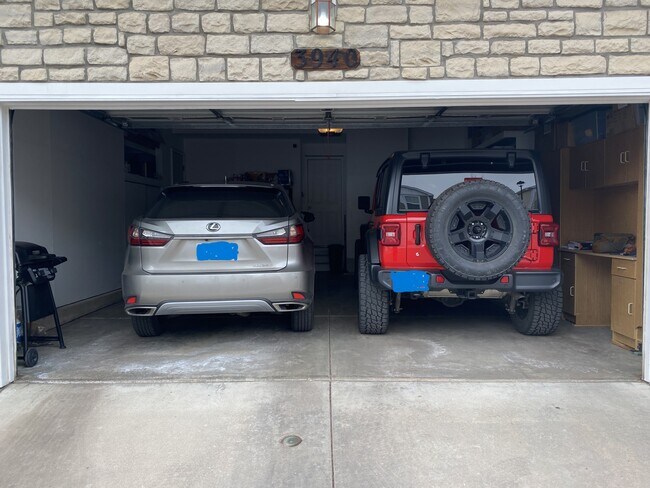 Building Photo - 3940 Diamond Ridge View