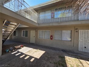 Building Photo - 304 Orland St