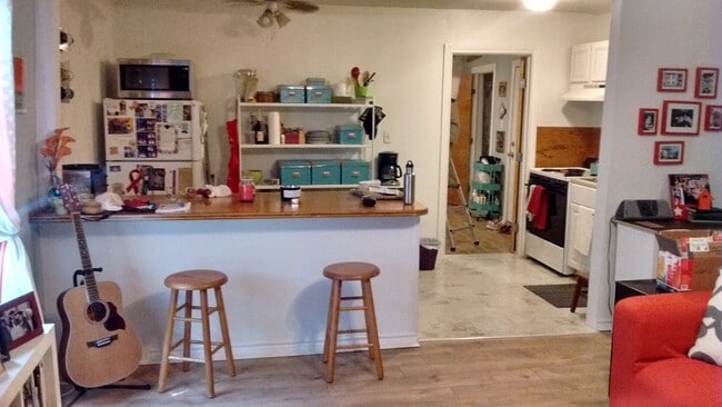 Foto del edificio - 623 Barbe St