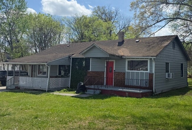 Photo - 2 Bed | 1 Bath | Bonus Spaces | Prime Location House