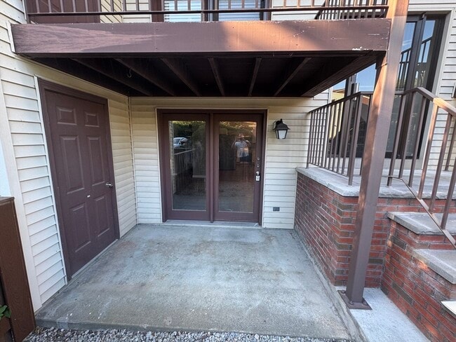 Building Photo - 189 Littleton Rd