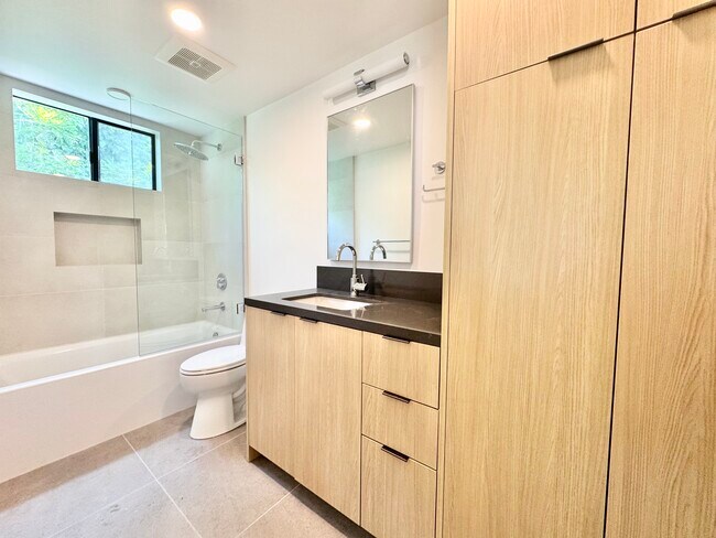 Foto del edificio - 2811 3rd St