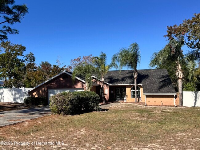 Foto del edificio - 5281 Aaron Ln