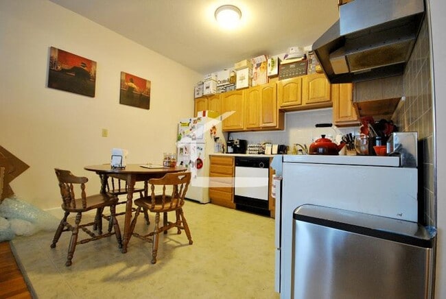 Building Photo - Beautiful, Spacious 2 Bed Right in Washing...