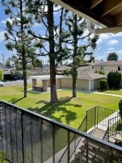 Your View - Longwood I Apartment Homes