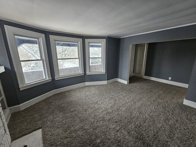 Foto del edificio - 3406 E 123rd St