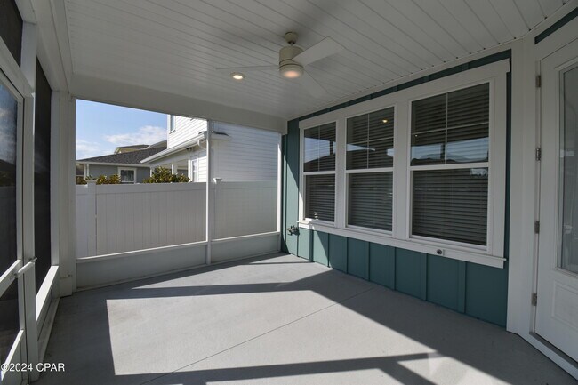 Foto del edificio - 3225 Veranda Ave