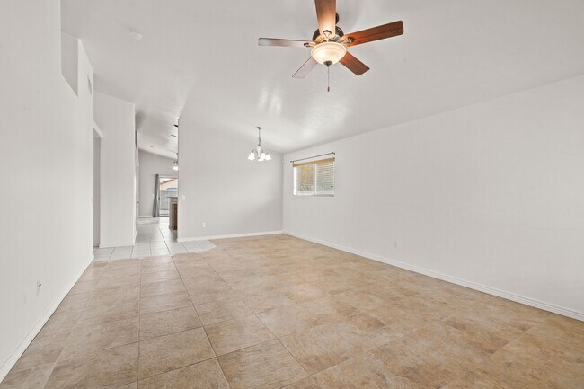 Foto del edificio - 6673 E Cooperstown Dr