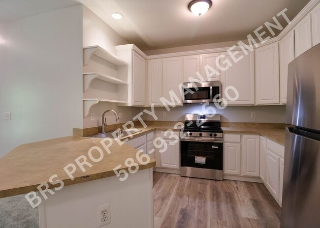 Building Photo - 2 Bedroom 2.5 Bathroom Condo