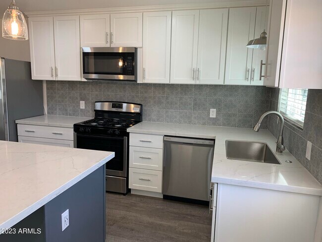 Foto del edificio - 2125 W Verde Ln