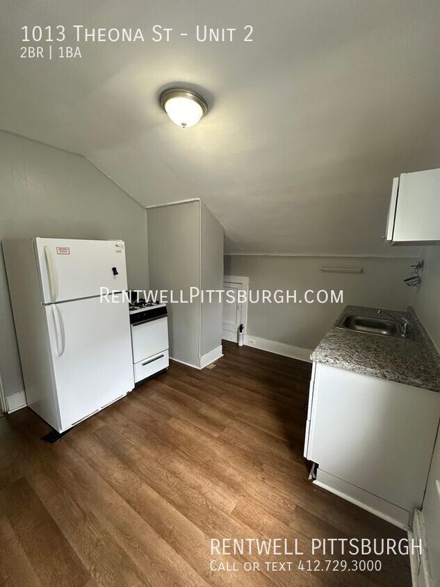 1013 Theona St Unit 2, Pittsburgh, PA 15210 Room for Rent in