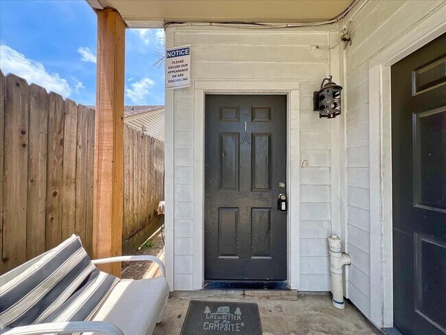 Building Photo - 13117 Vickery St