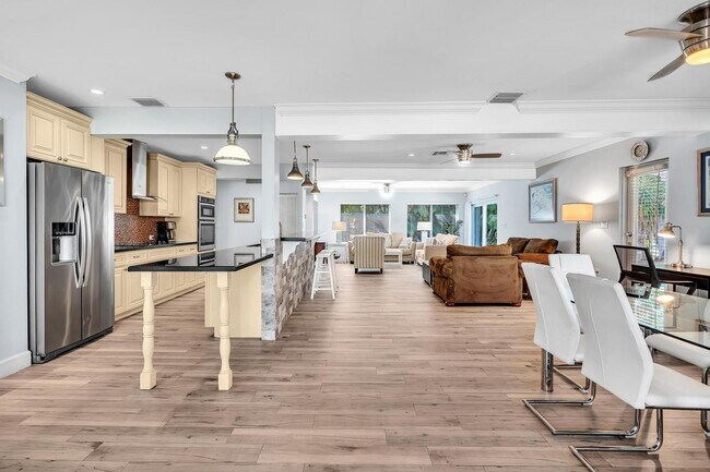 Foto del edificio - 3204 Beacon St