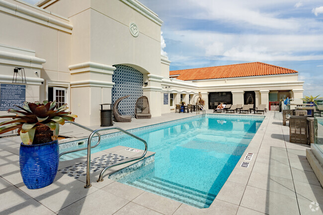 Piscina - Mizner Park Apartments