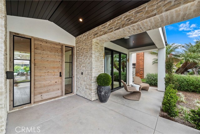 Foto del edificio - 1842 Port Westbourne Pl