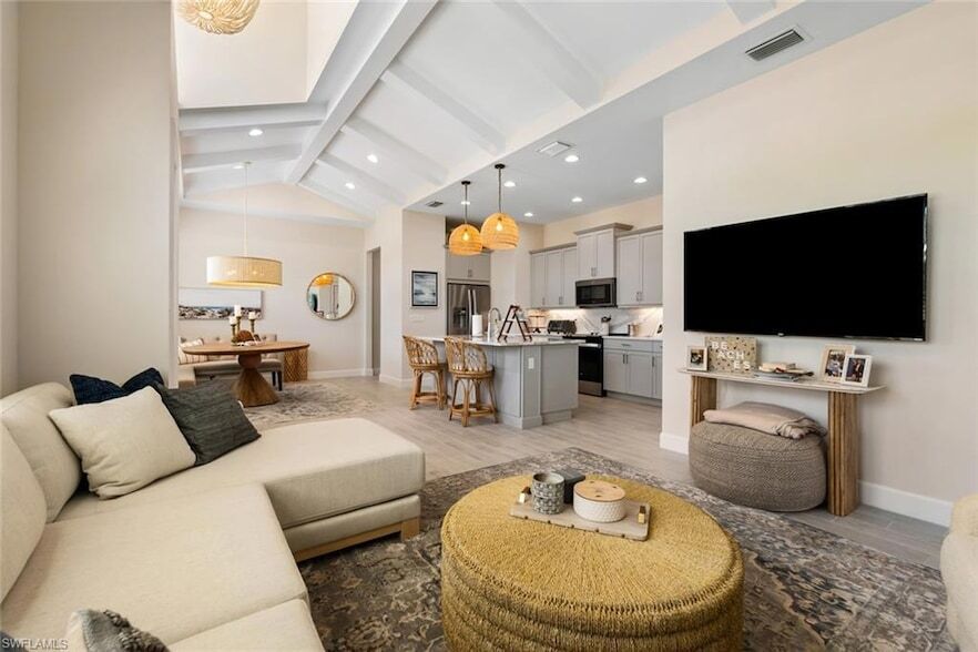 Foto principal - 7136 Saona CT