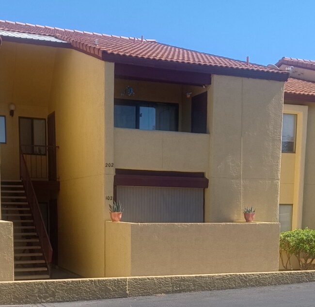 Foto del edificio - 2160 N Pantano Rd
