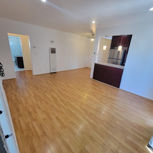 Sala de estar - 870 S Norton Ave